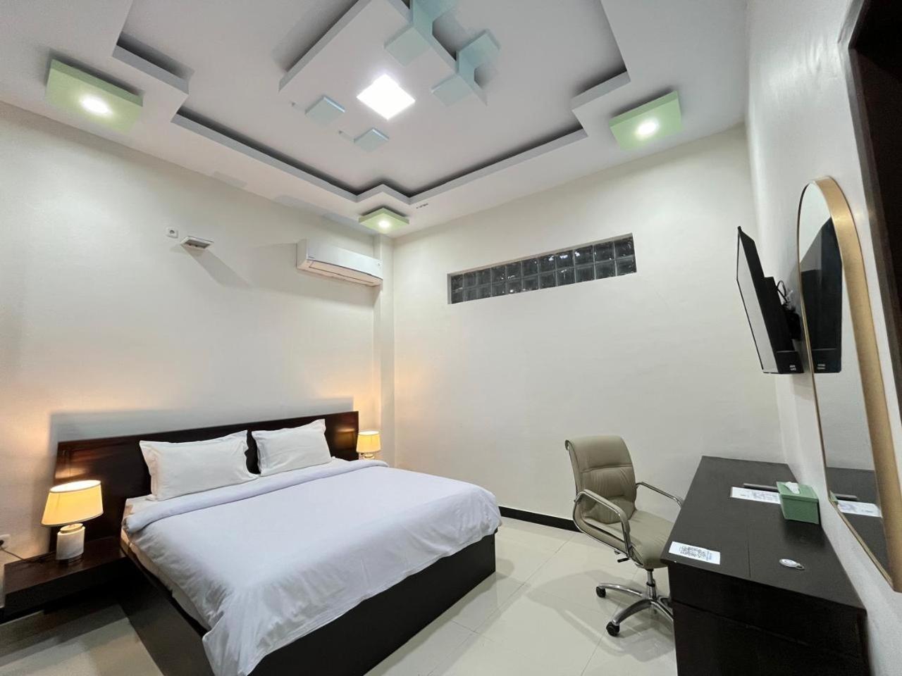 Dj Hotel Raha Extérieur photo