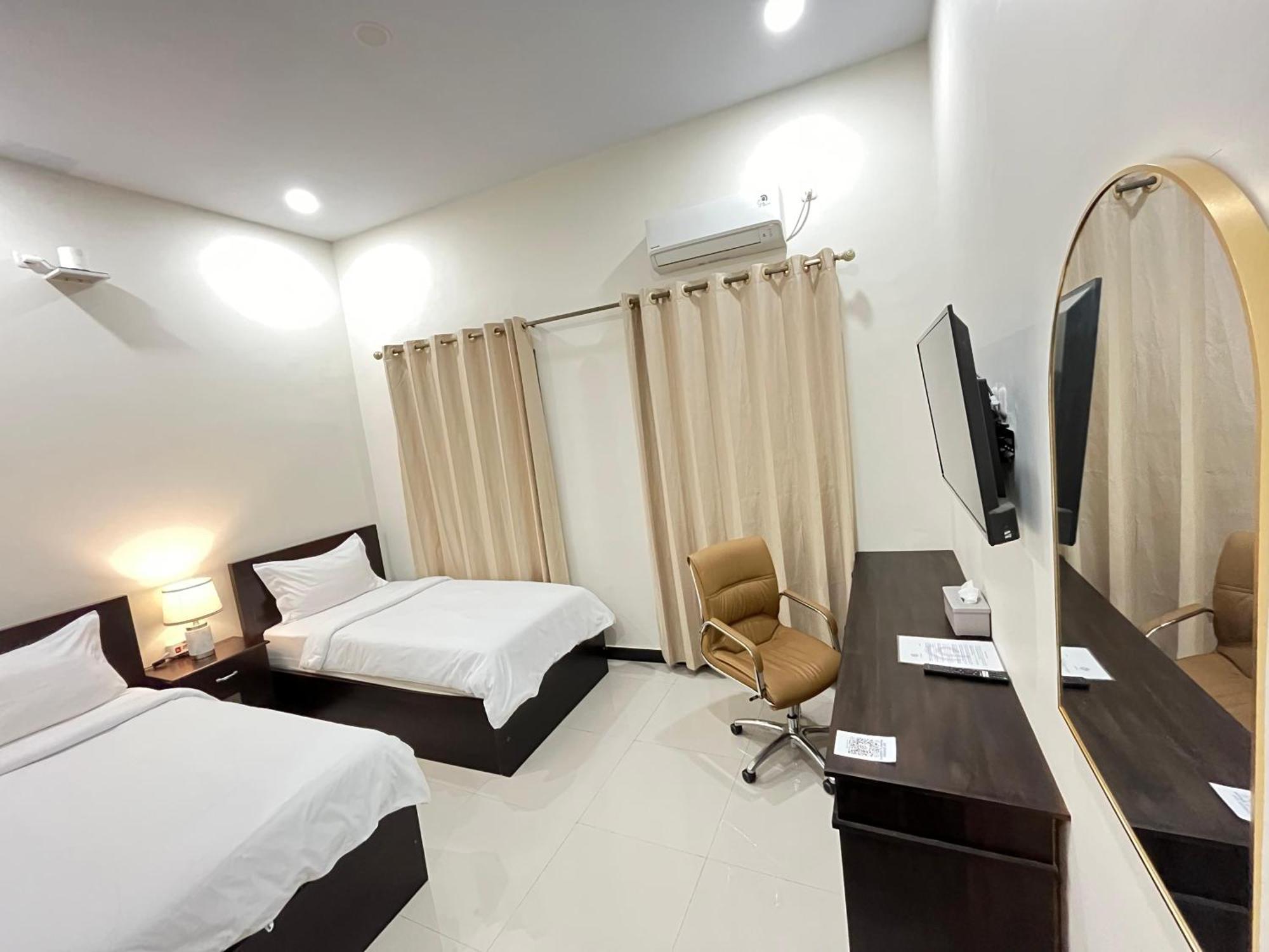 Dj Hotel Raha Extérieur photo